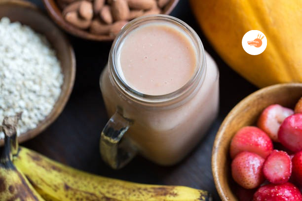 Vegan strawberry banana smoothie